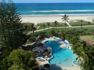 Royal Palm Resort on the Beach - Townsville Tourism